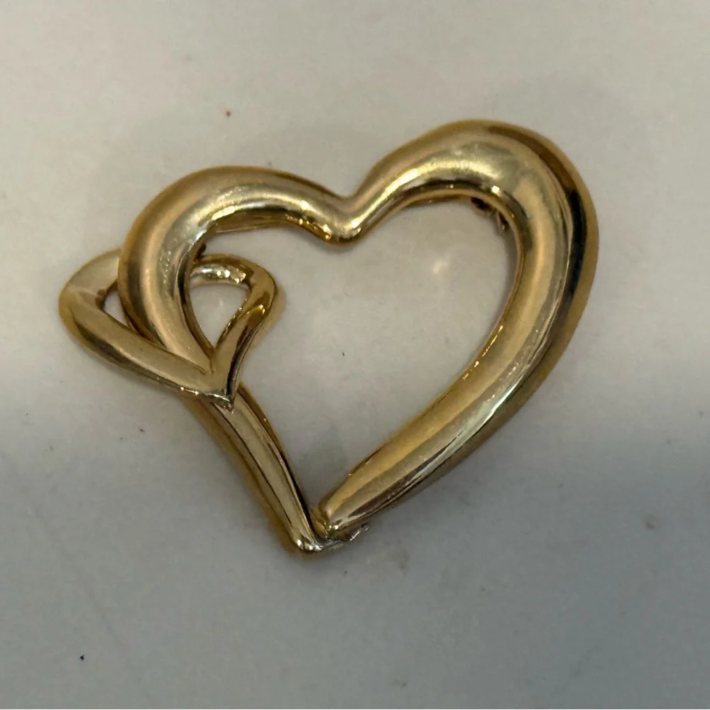 Vintage Double Heart Interlocking Hanging Love Gold-tone Pin‎ Brooch